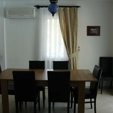 Penny Villa *